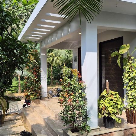 Orchid Villa Pinangode المظهر الخارجي الصورة