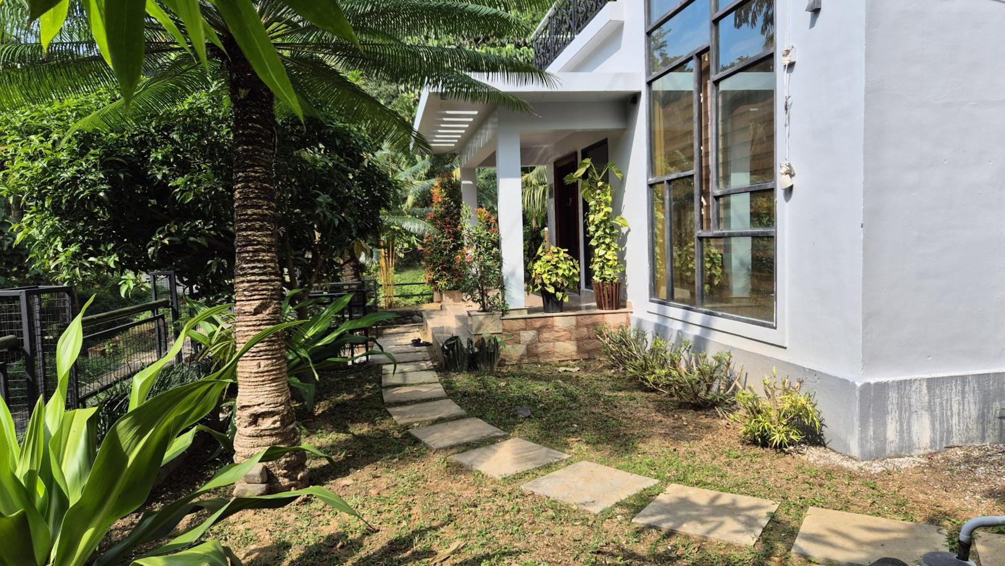 Orchid Villa Pinangode المظهر الخارجي الصورة