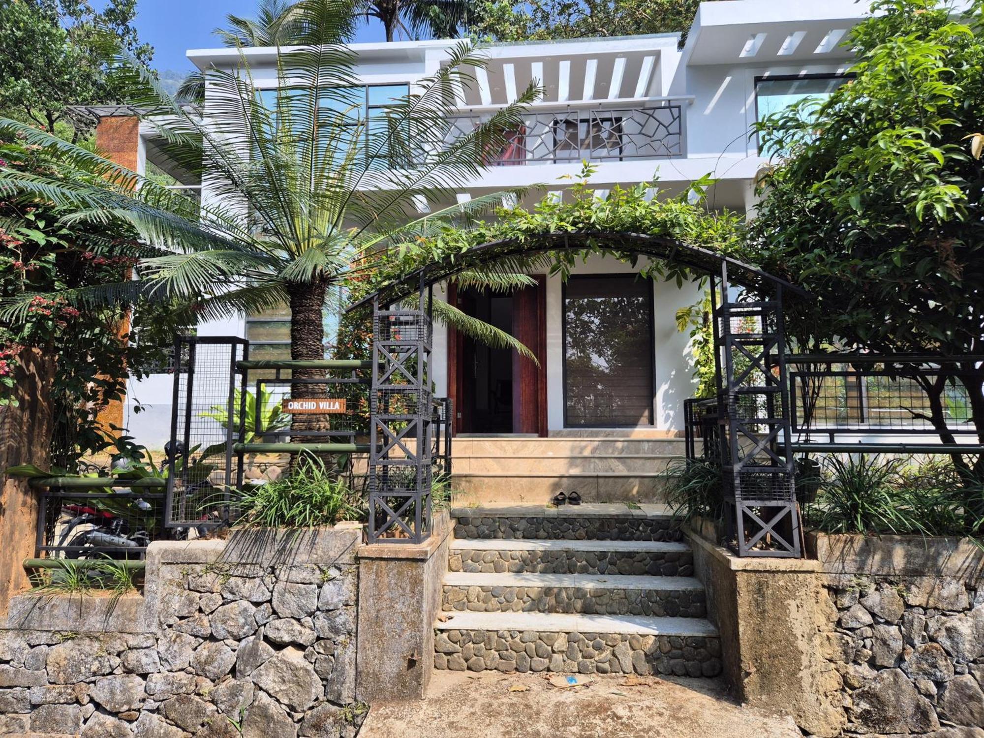 Orchid Villa Pinangode المظهر الخارجي الصورة