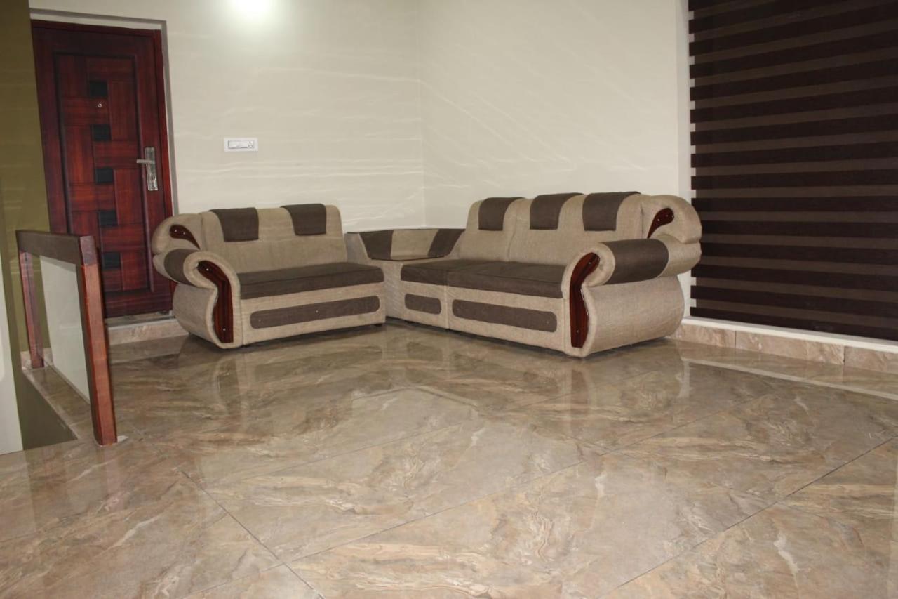 Orchid Villa Pinangode المظهر الخارجي الصورة
